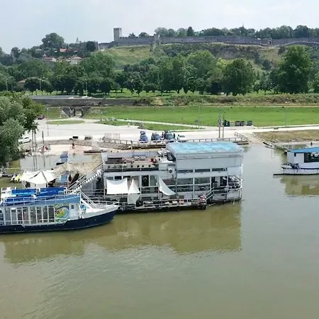 Sweet House On The River Belgrad