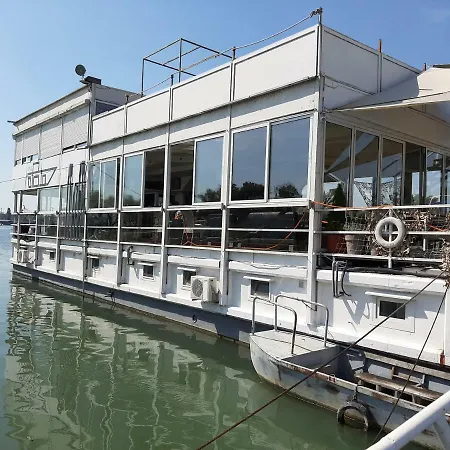 Sweet House On The River Tekne Belgrad