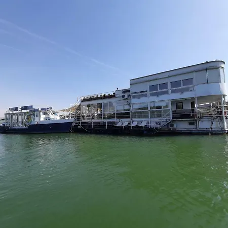 Sweet House On The River Ботель *
