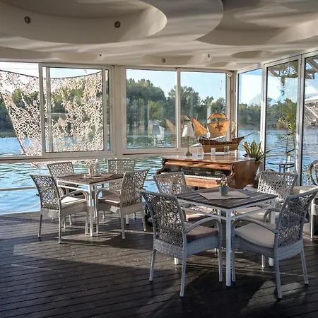 Sweet House On The River * Белград